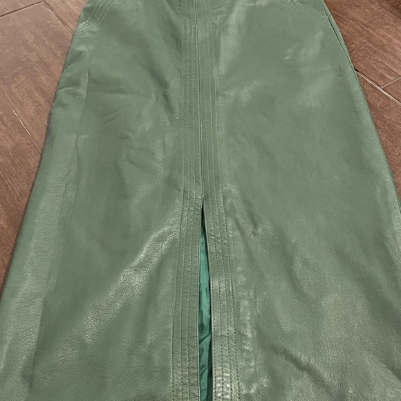 Sophisticated Olive Italian Leather Pencil Skirt - Picture 6 of 11